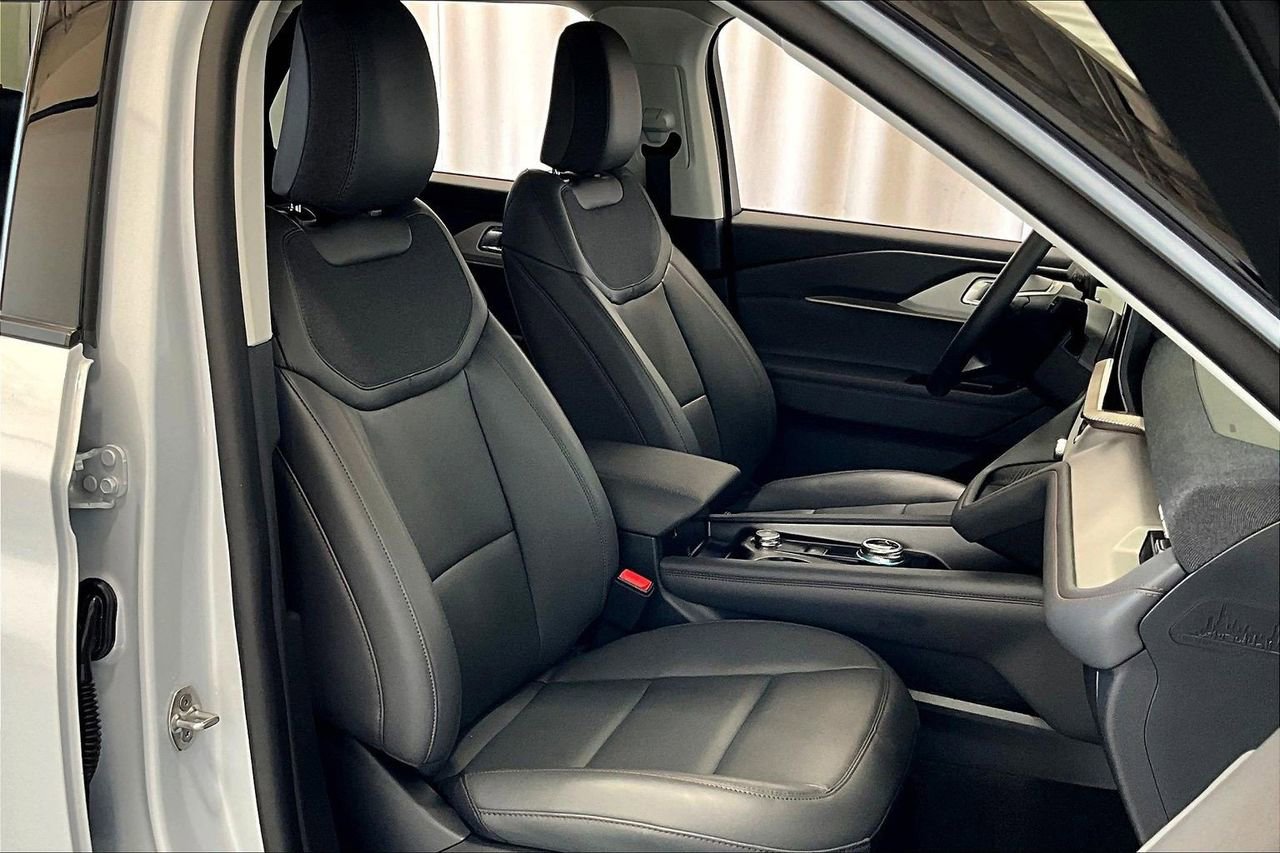 Certified 2026 Ford Explorer Active w/ Active Comfort Package image 6