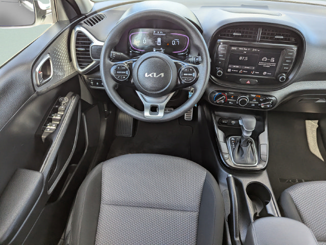 Used 2024 Kia Soul LX w/ Option Group 015 FWD image 19