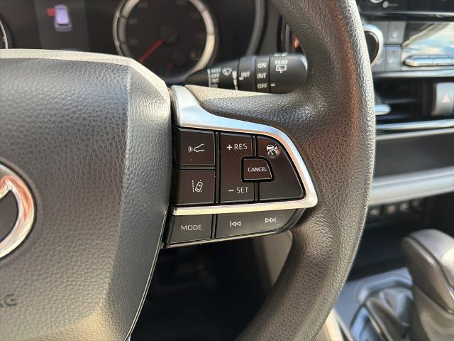 Used 2020 Toyota Highlander L AWD/4WD image 22