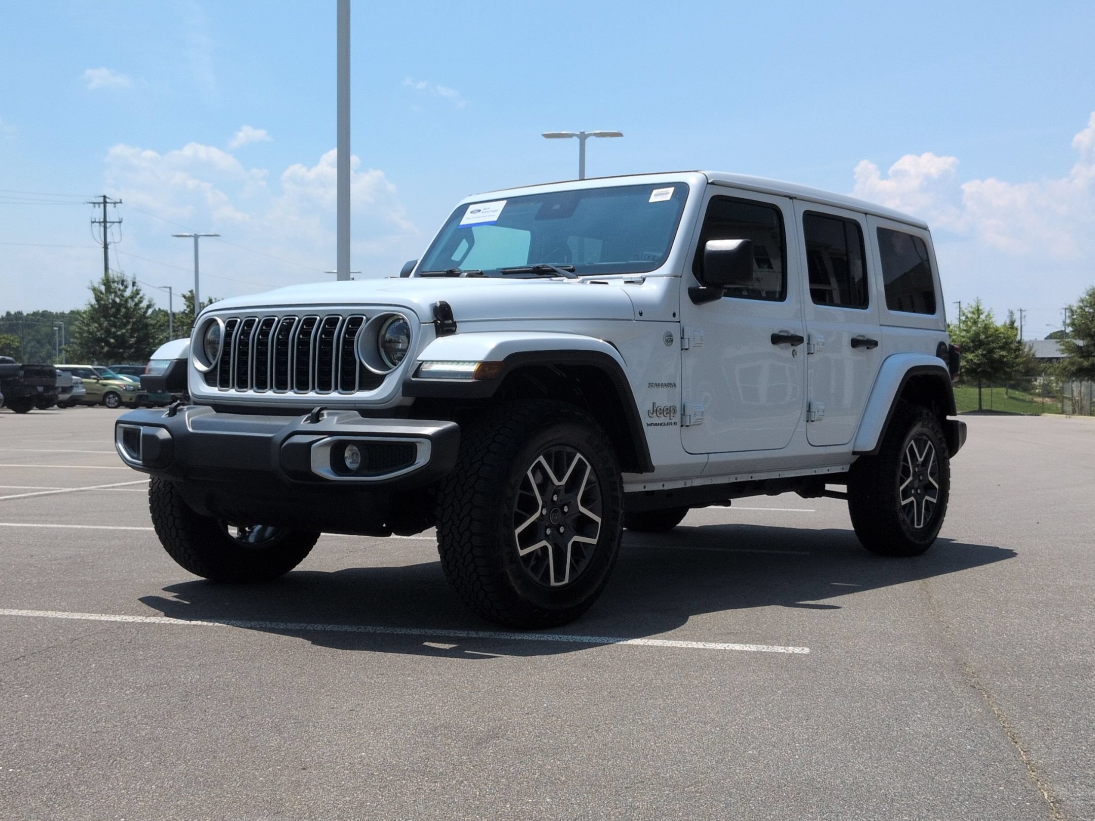 Used 2024 Jeep Wrangler Unlimited Sahara w/ Technology Group AWD/4WD image 8
