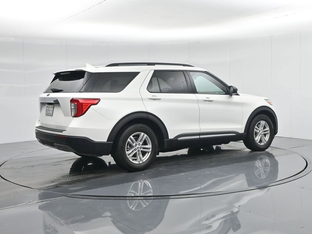 Certified 2022 Ford Explorer XLT w/ Equipment Group 202A image 34
