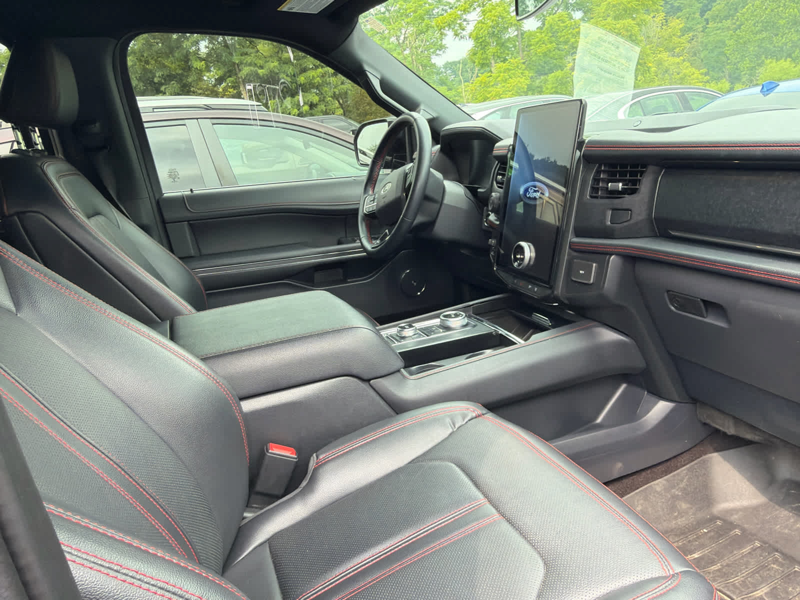 Certified 2022 Ford Expedition Max Limited AWD/4WD image 6