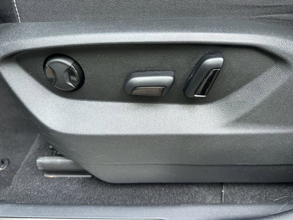 Used 2024 Volkswagen Atlas SE image 12