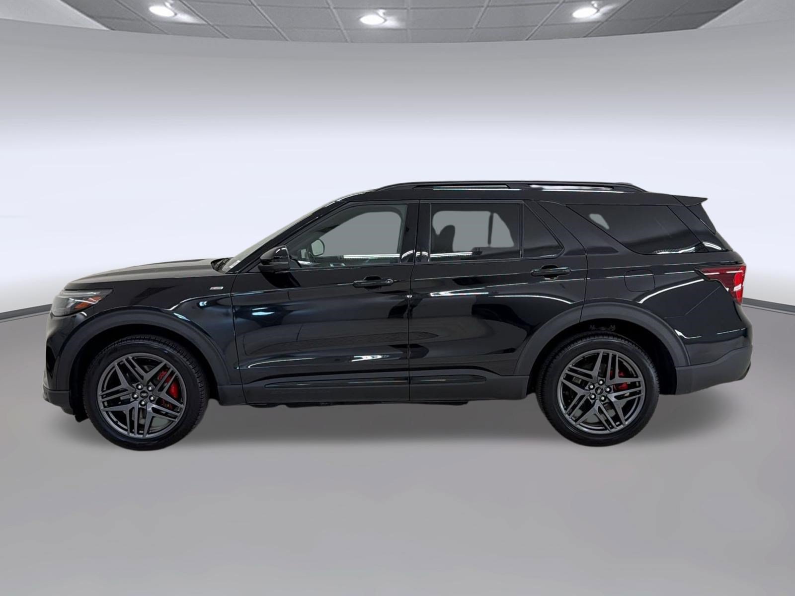 Certified 2025 Ford Explorer ST-Line w/ ST-Line Street Pack AWD/4WD image 2