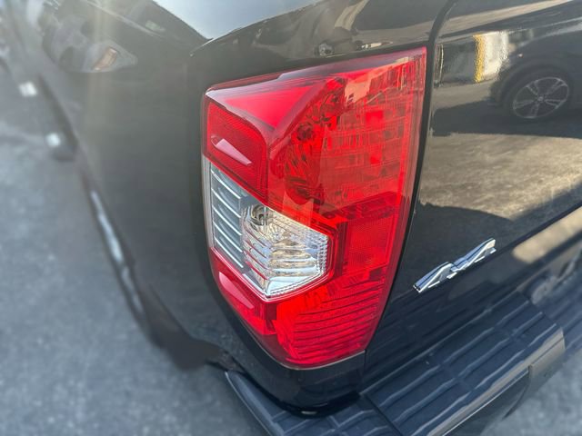 Used 2017 Toyota Tundra Limited w/ Limited Premium Package image 25