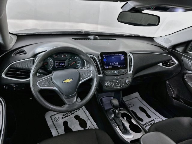 Used 2022 Chevrolet Malibu LS FWD image 25