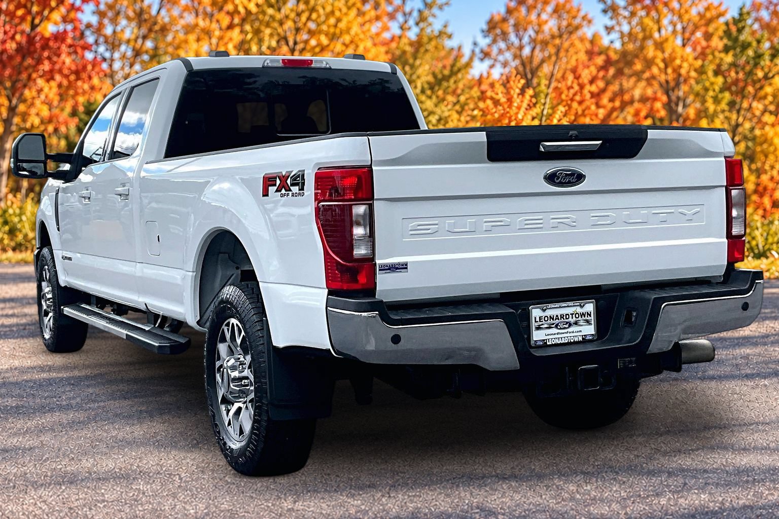 Certified 2022 Ford F350 Lariat w/ Lariat Value Package AWD/4WD image 15