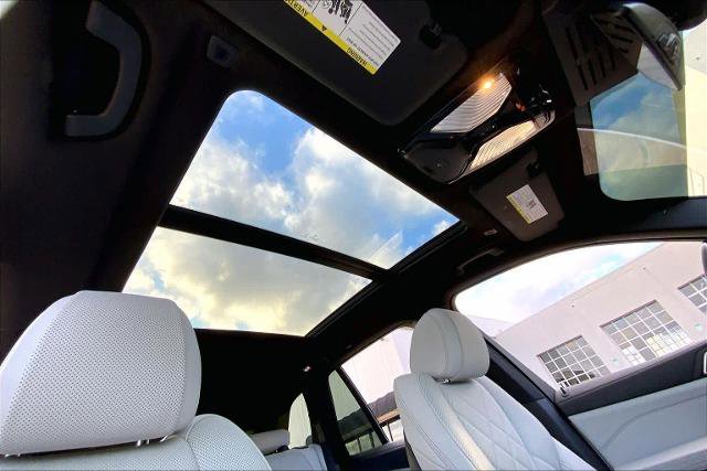 Used 2024 BMW X5 sDrive40i w/ Parking Assistance Package image 13