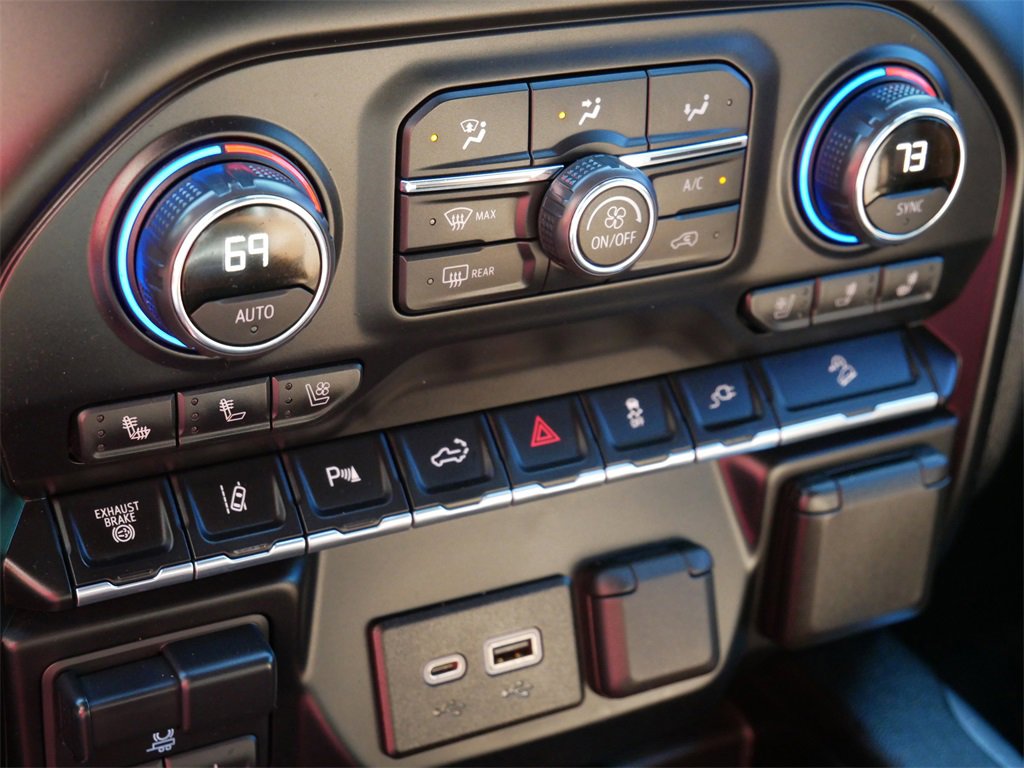 Used 2020 Chevrolet Silverado 3500 High Country w/ Z71 Off-Road Package image 21