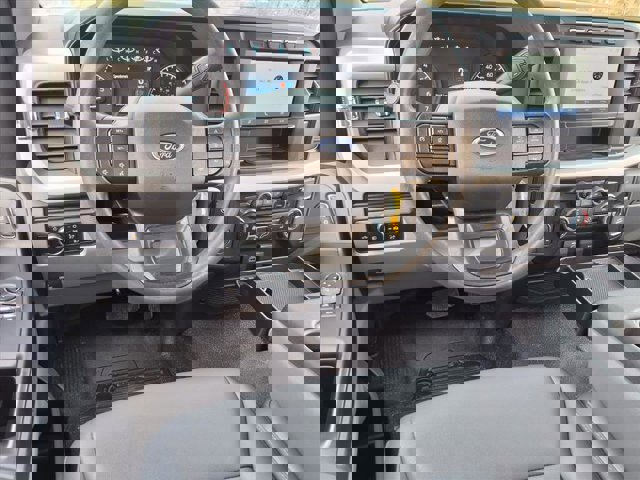 Certified 2024 Ford F250 XL w/ Snow Plow Prep Package image 4