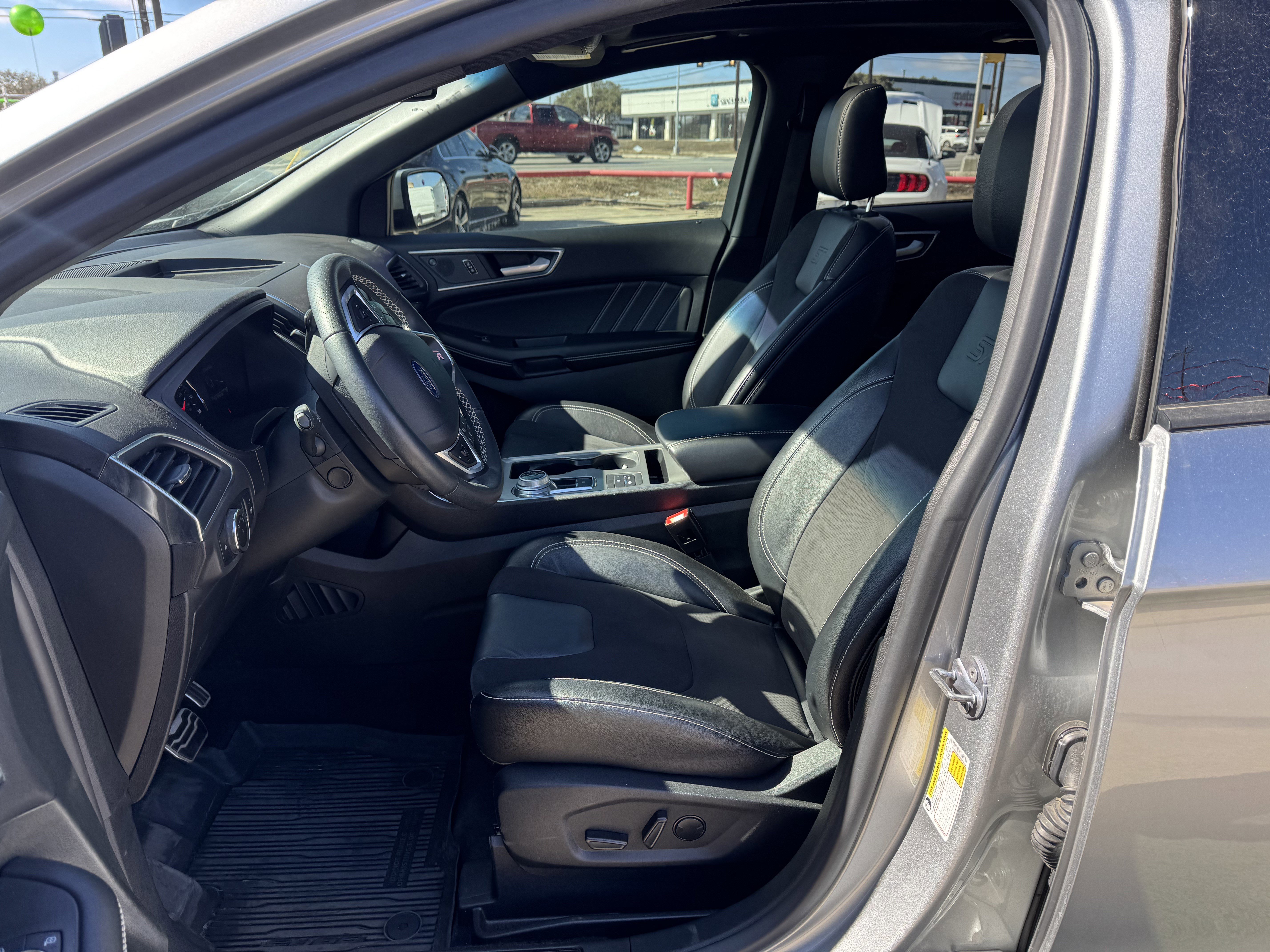 Certified 2024 Ford Edge ST w/ Equipment Group 401A image 17