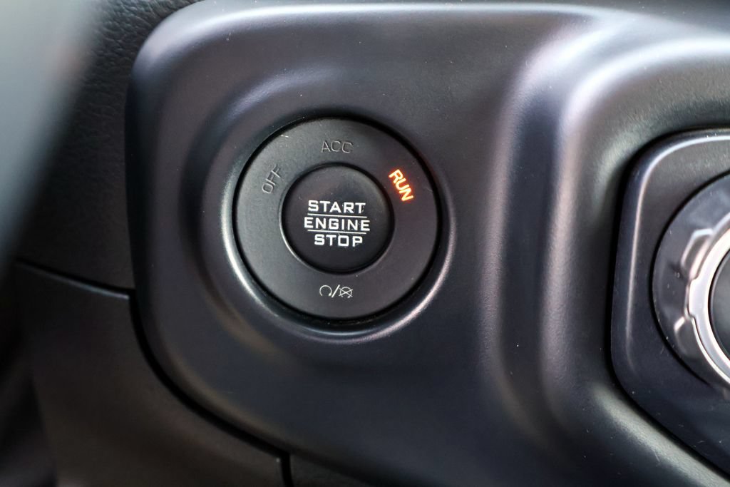 Used 2019 Jeep Wrangler Sport AWD/4WD image 9