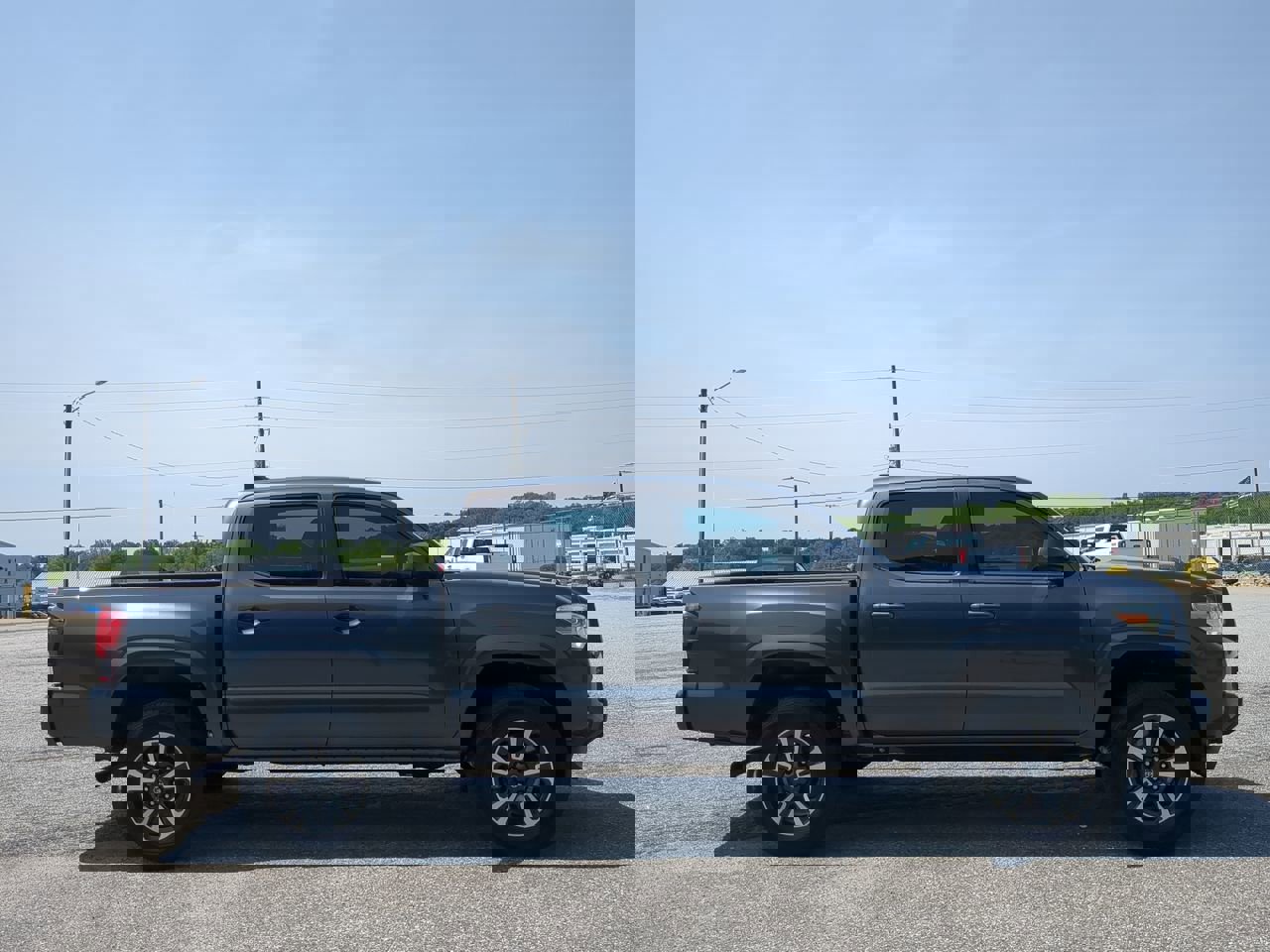 Used 2018 Toyota Tacoma SR w/ SR Convenience Package image 6