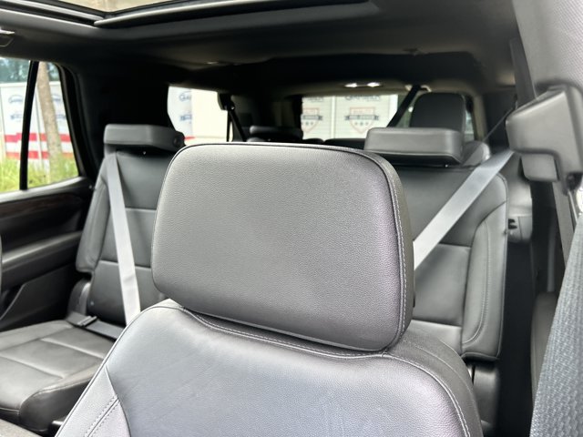 Used 2023 Chevrolet Tahoe Z71 w/ Luxury Package AWD/4WD image 21