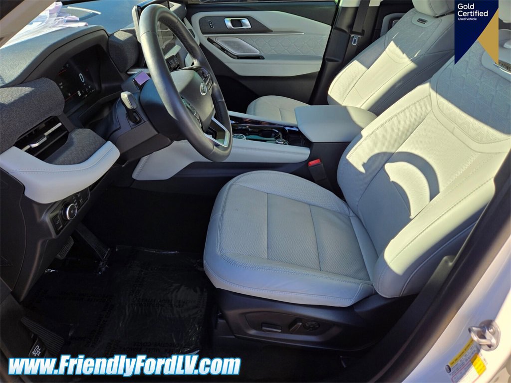 Certified 2025 Ford Explorer Platinum w/ Ultimate Package image 9