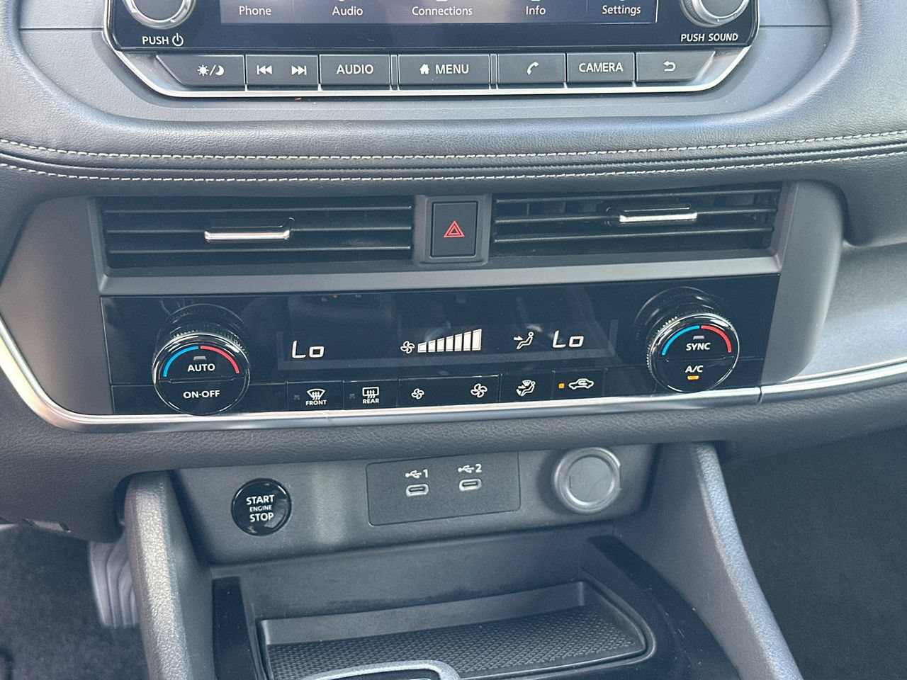 Used 2025 Nissan Rogue SV FWD image 32