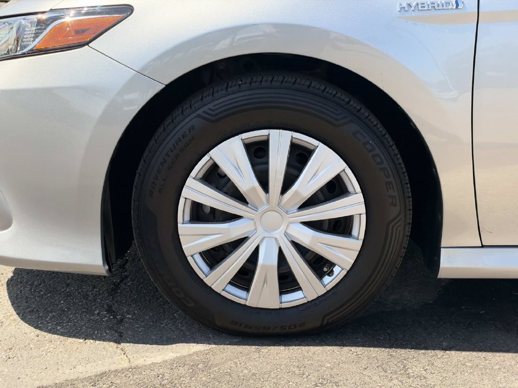Used 2021 Toyota Camry LE FWD image 28