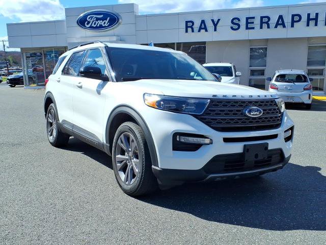 Certified 2022 Ford Explorer XLT w/ Equipment Group 202A image 1