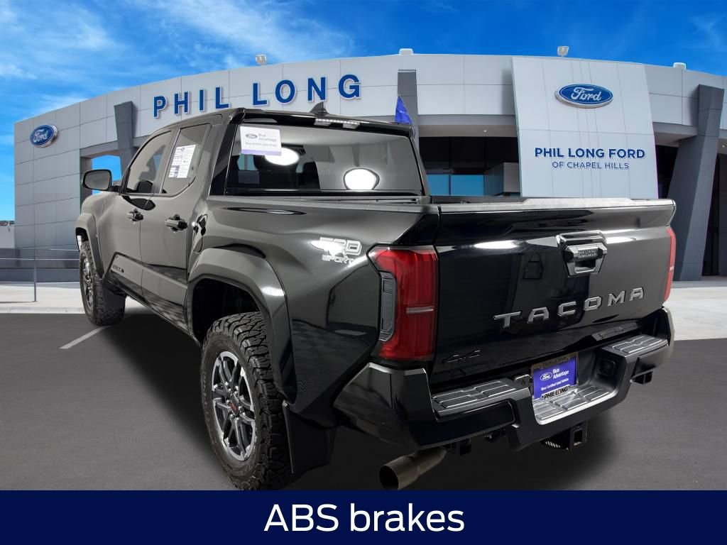 Used 2024 Toyota Tacoma TRD Sport AWD/4WD image 5