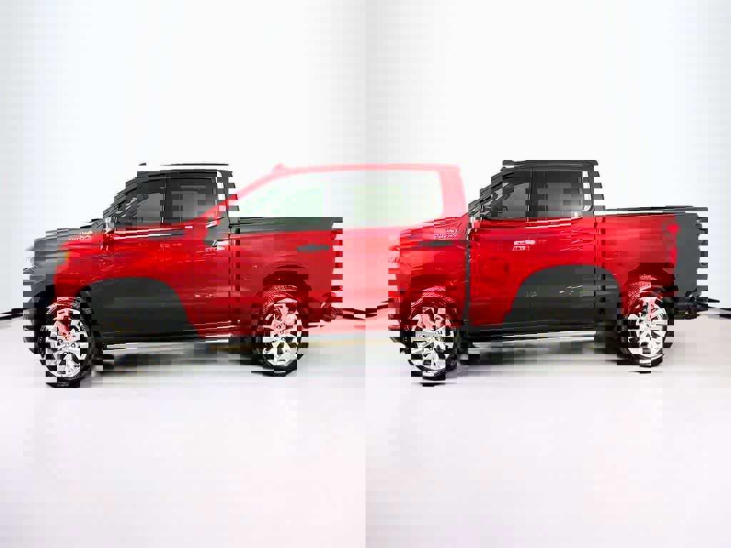 Used 2021 Chevrolet Silverado 1500 High Country w/ Technology Package image 2