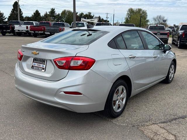 Used 2017 Chevrolet Cruze LS FWD image 5