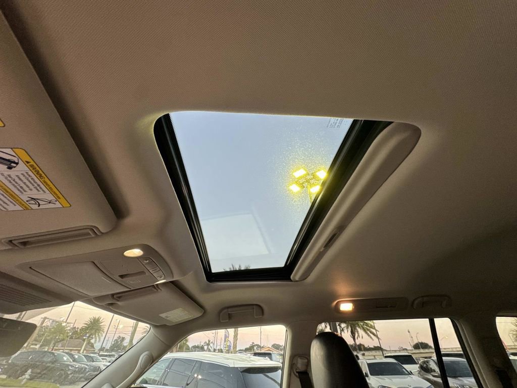 Used 2024 INFINITI QX80 Luxe image 29