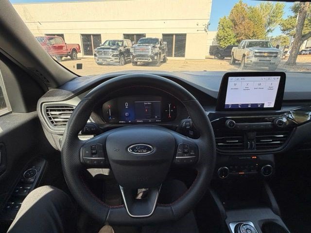 Certified 2025 Ford Escape ST-Line AWD/4WD image 17