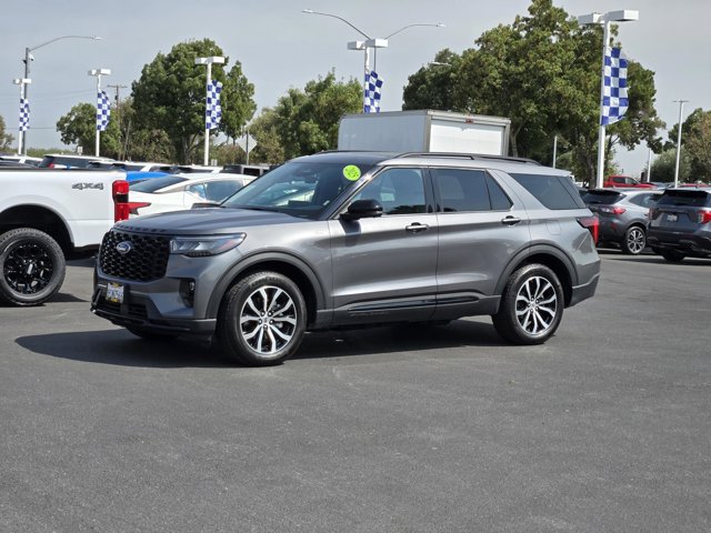 Certified 2025 Ford Explorer ST-Line AWD/4WD image 6