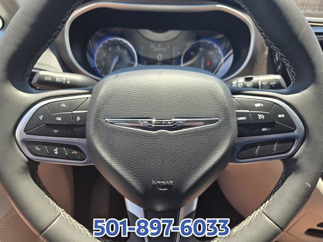 Used 2022 Chrysler Voyager LX FWD image 26