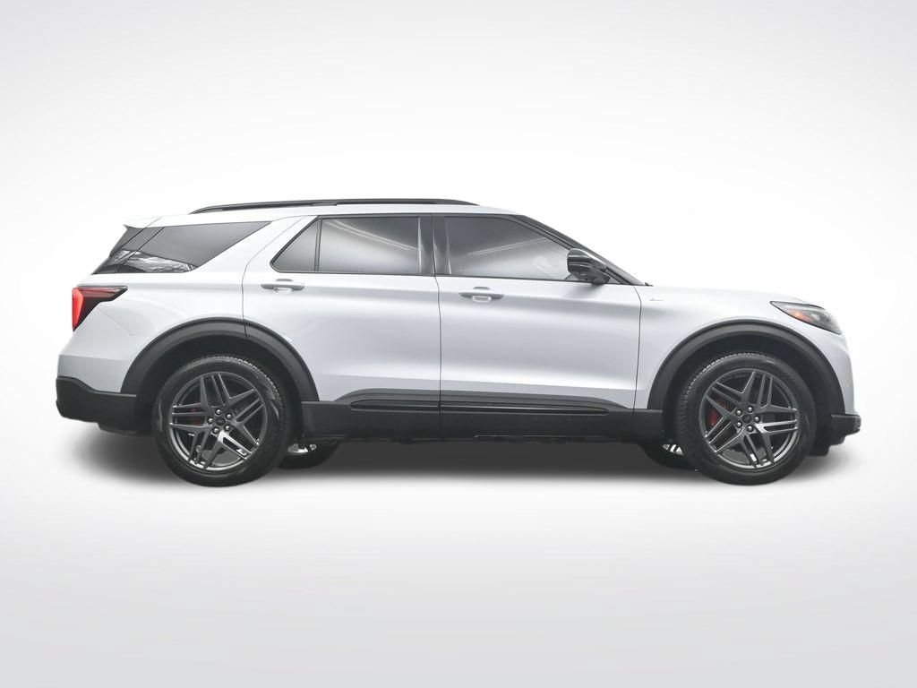 Certified 2026 Ford Explorer ST-Line w/ ST-Line Street Pack RWD image 34