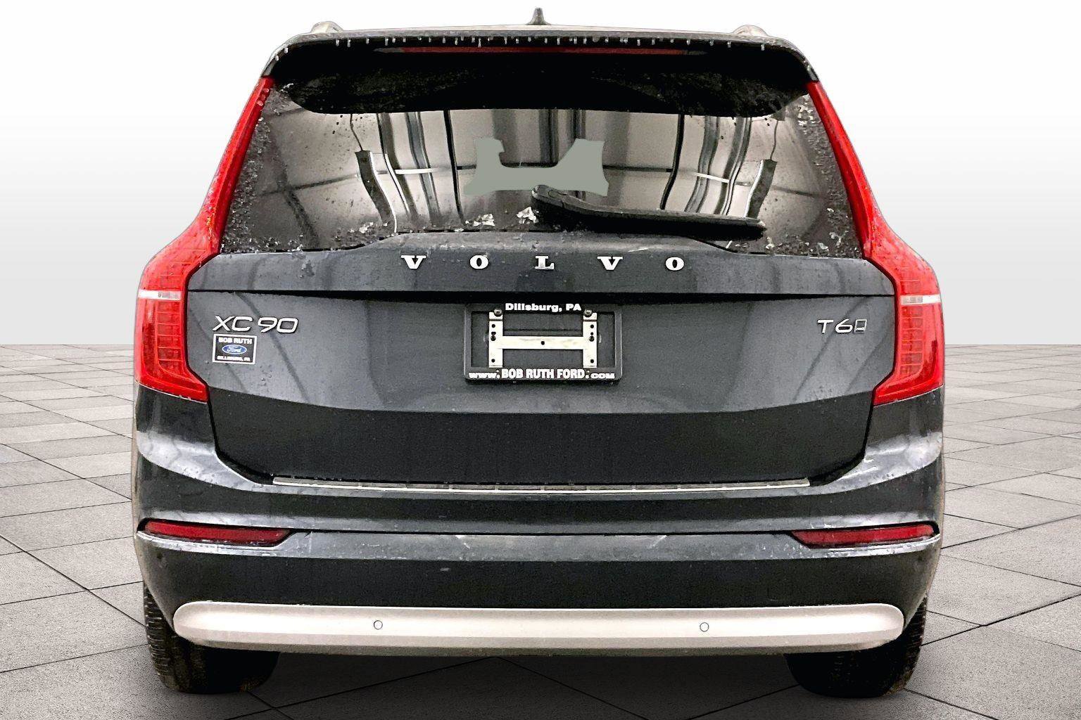 Used 2022 Volvo XC90 T6 Momentum w/ Advanced Package image 4