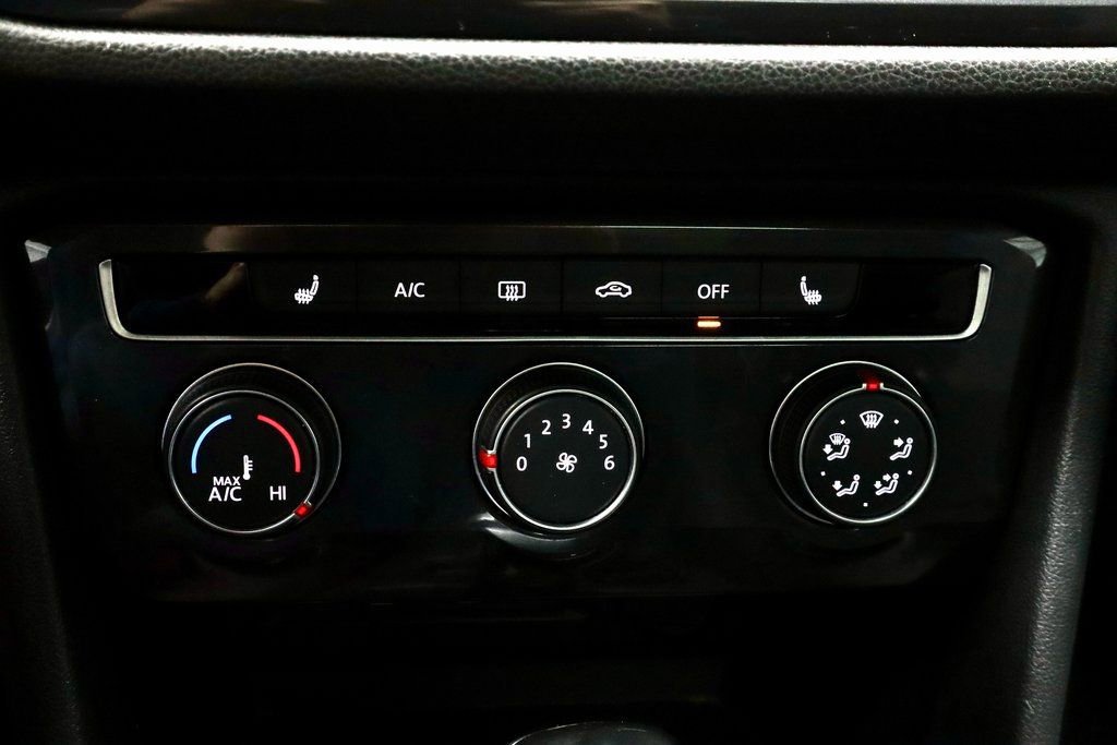 Used 2024 Volkswagen Tiguan Wolfsburg Edition image 32