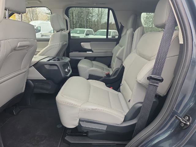 Certified 2025 Ford Expedition Active image 30