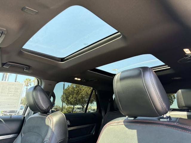 Certified 2018 Ford Explorer XLT w/ Equipment Group 202A FWD image 28