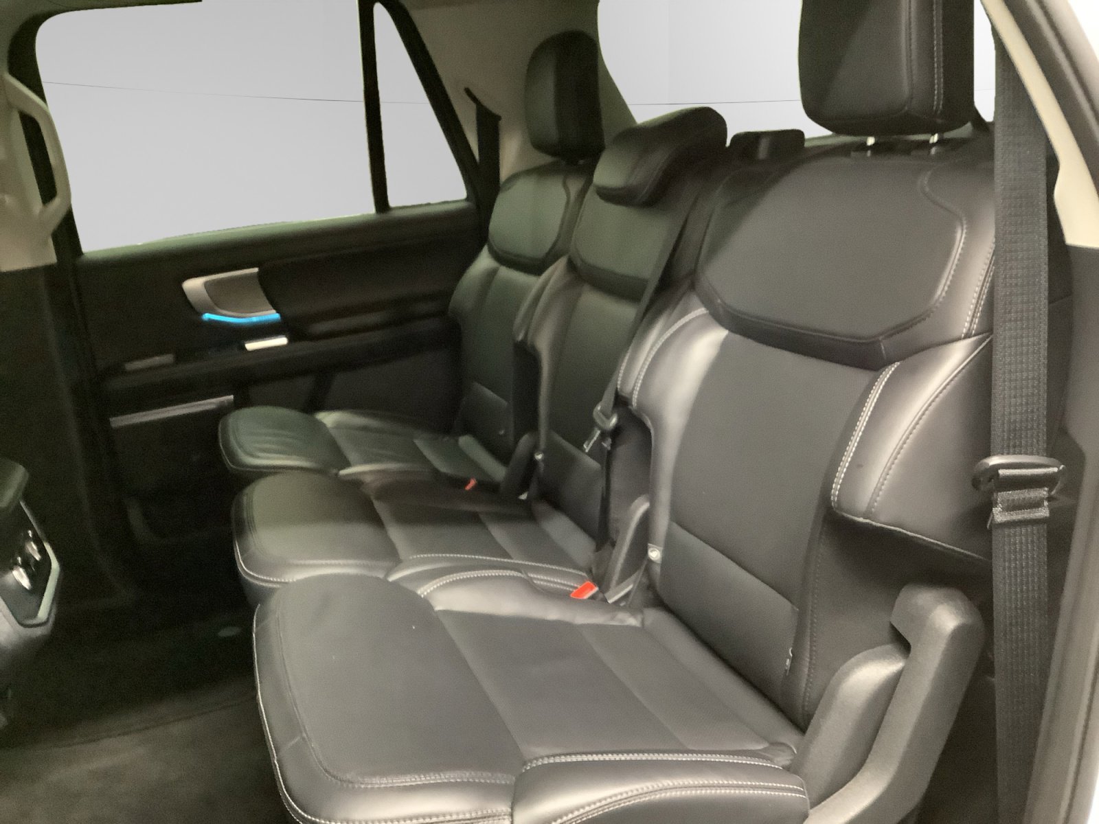 Certified 2025 Ford Expedition Max Platinum image 13