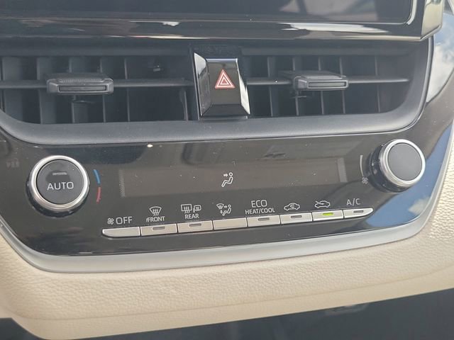 Used 2023 Toyota Corolla LE w/ LE Convenience Package image 27