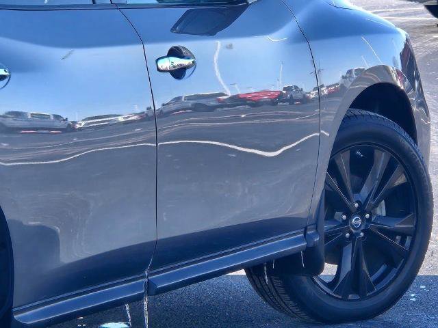 Used 2018 Nissan Pathfinder SL w/ Midnight Edition Package image 16