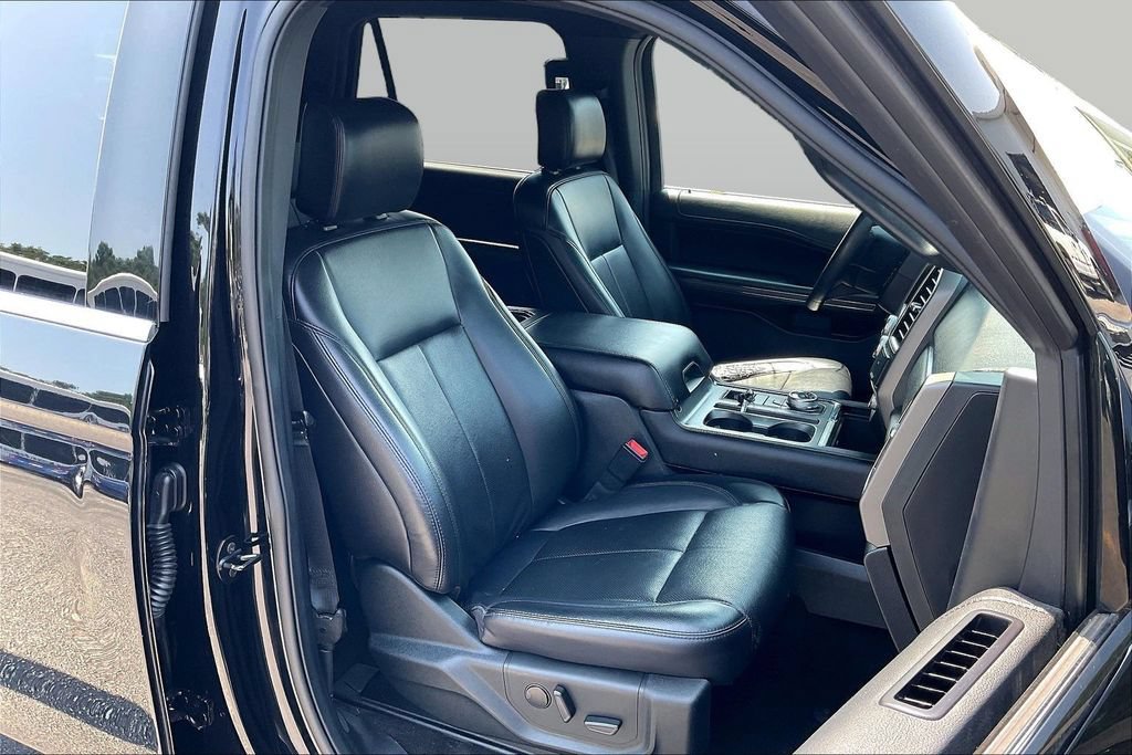 Certified 2020 Ford Expedition XLT w/ Equipment Group 202A RWD image 7