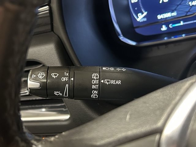 Used 2023 GMC Yukon SLT AWD/4WD image 32