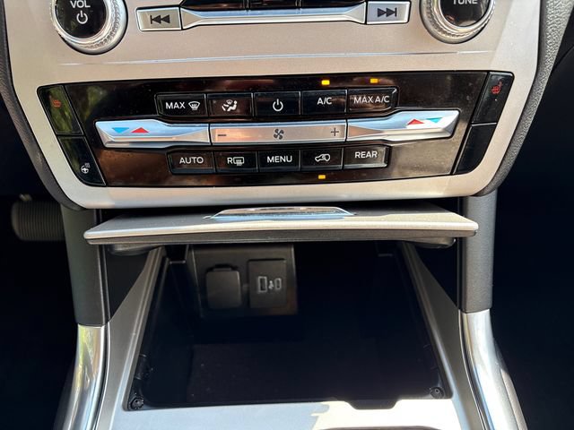 Certified 2023 Ford Explorer XLT w/ Equipment Group 202A AWD/4WD image 38