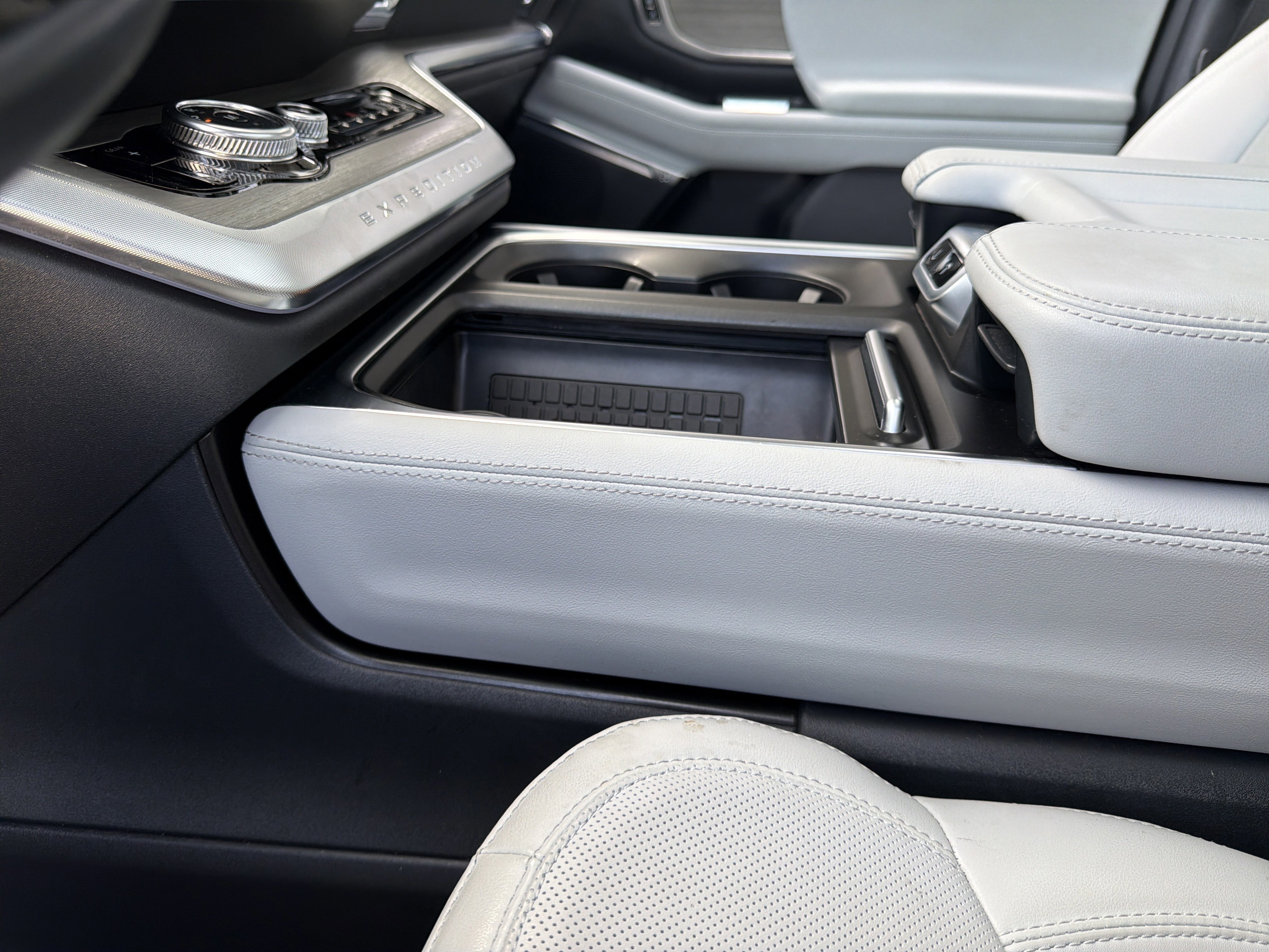 Certified 2025 Ford Expedition Platinum w/ Driver's Package image 60