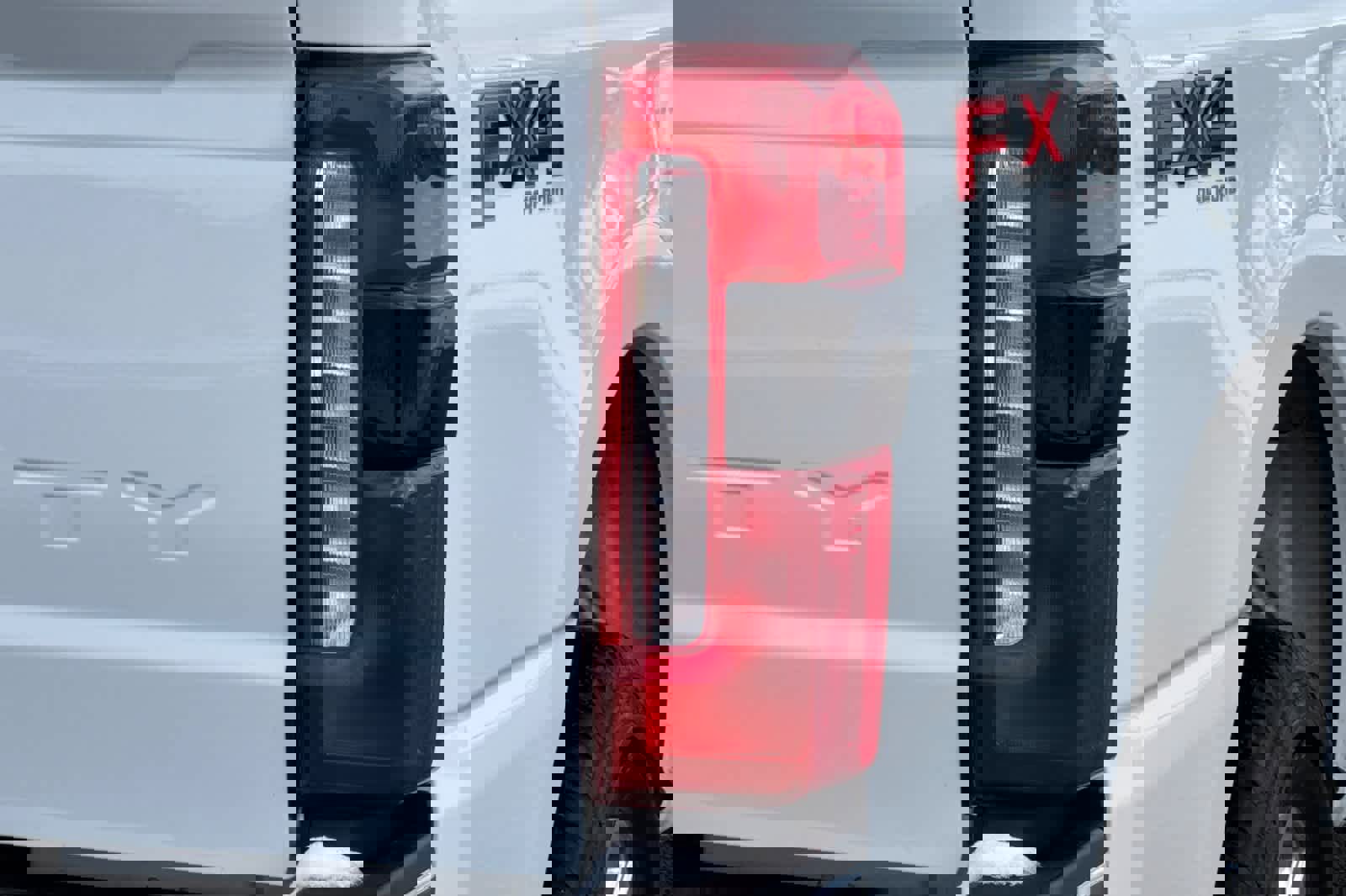 Certified 2024 Ford F250 Lariat w/ Chrome Package image 27