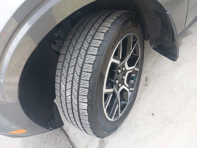 Certified 2025 Ford Maverick Lariat w/ 4K Tow Package image 30