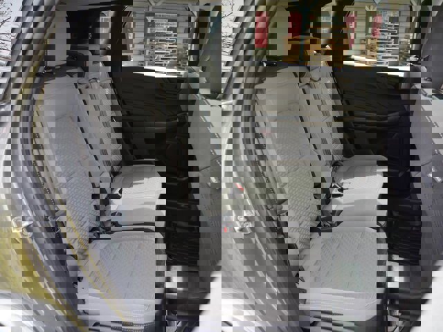 Certified 2022 Ford Escape SE w/ SE Sport Appearance Package image 28