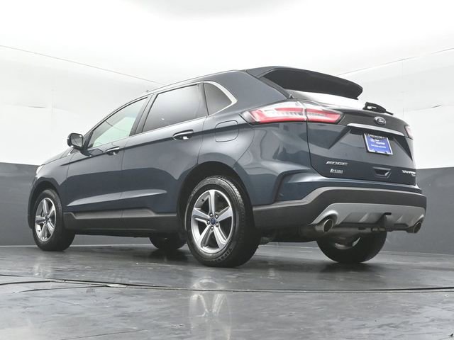 Certified 2019 Ford Edge Titanium w/ Cold Weather Package AWD/4WD image 38