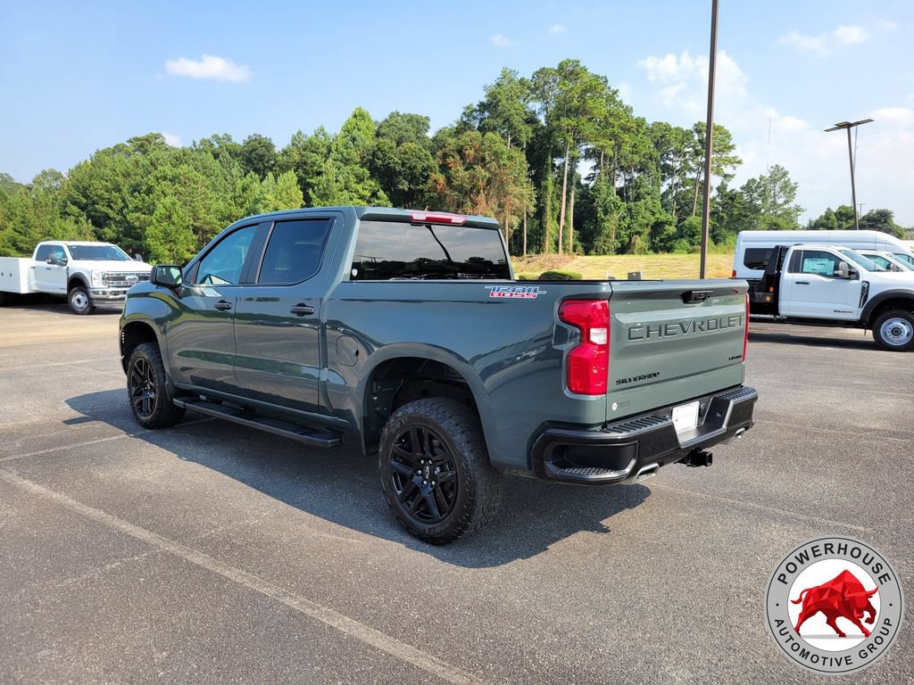 Used 2025 Chevrolet Silverado 1500 Custom Trail Boss w/ LPO, Dark Essentials Package AWD/4WD image 3
