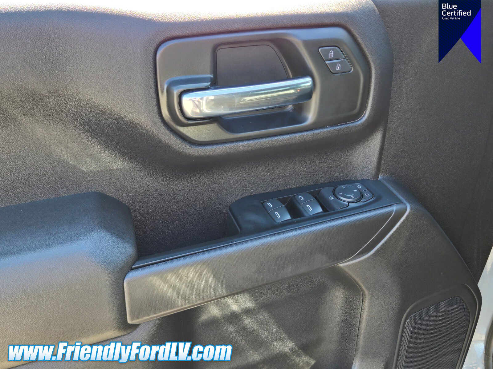Used 2024 Chevrolet Silverado 1500 Custom Trail Boss w/ LPO, Dark Essentials Package AWD/4WD image 18