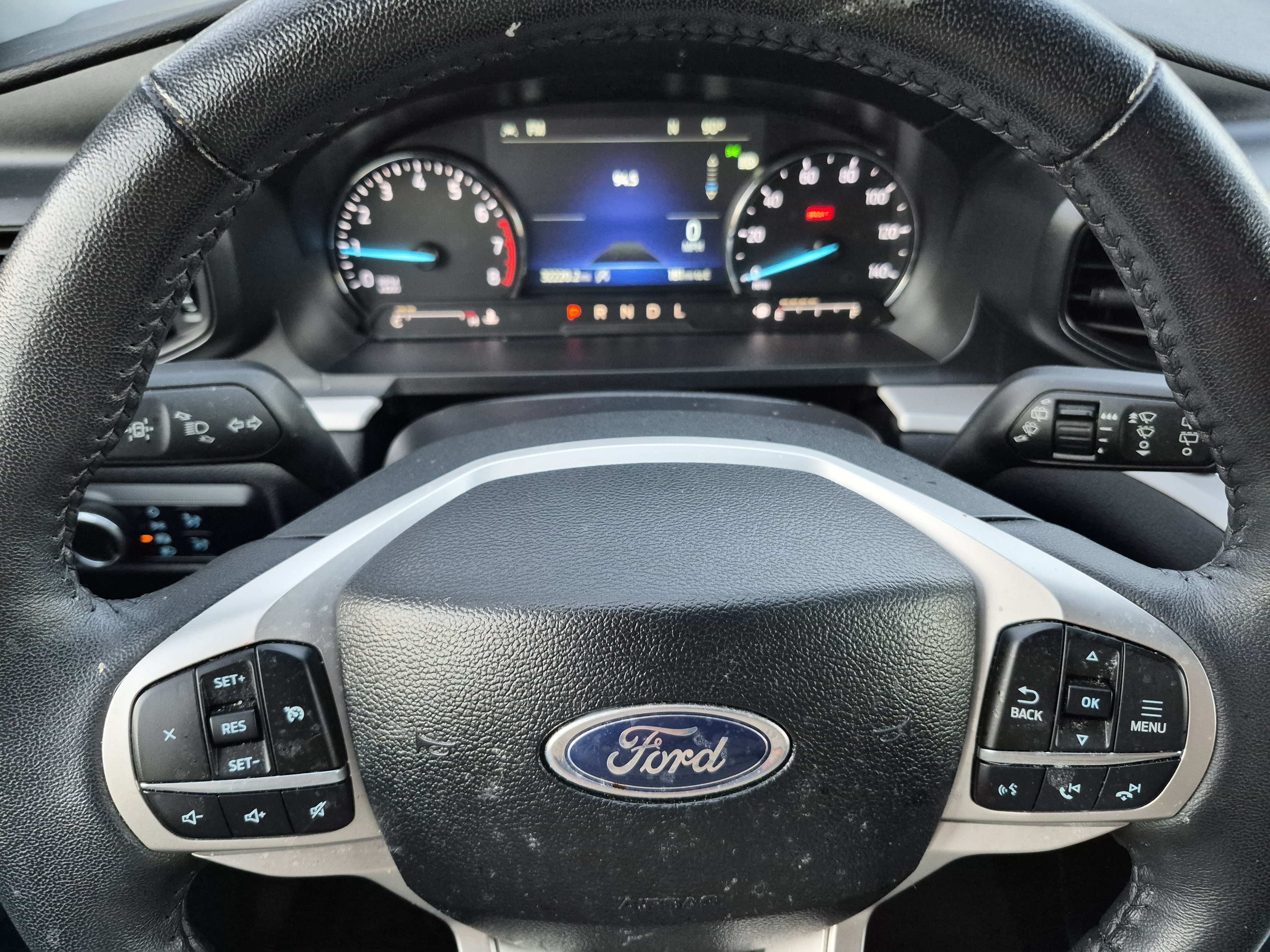 Certified 2024 Ford Explorer XLT RWD image 27