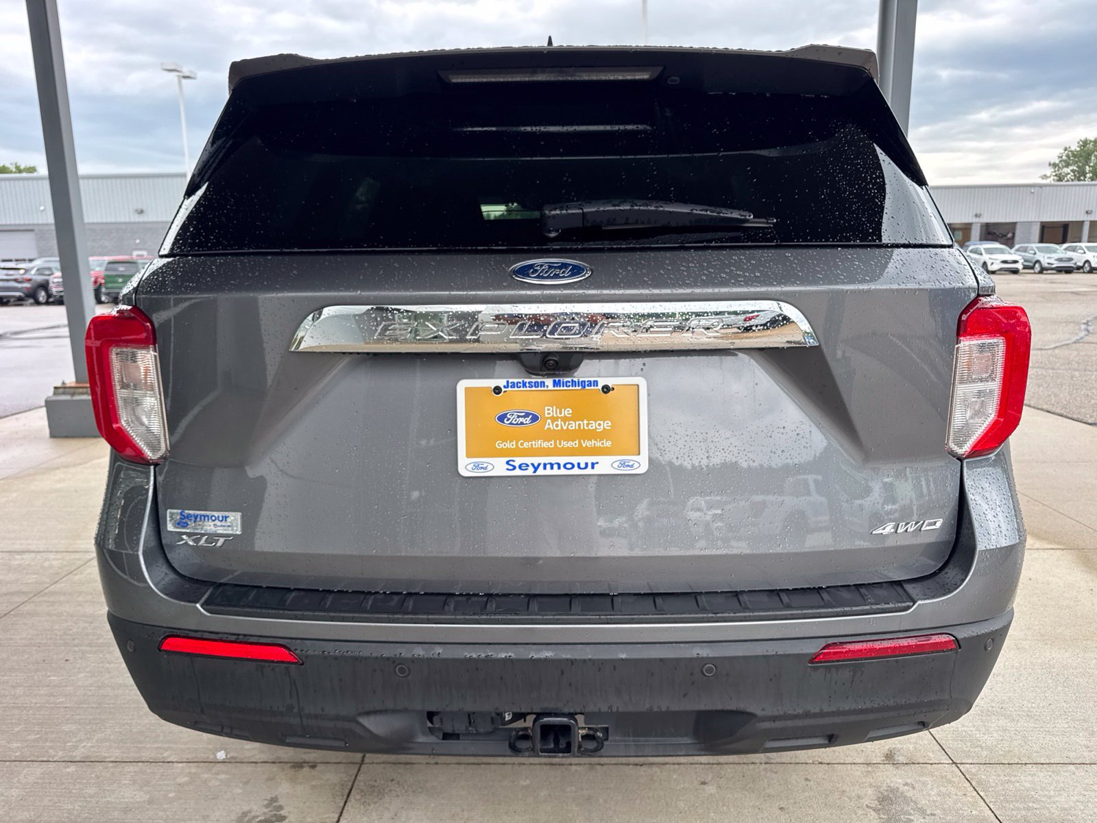 Certified 2024 Ford Explorer XLT w/ Class IV Trailer Tow Package AWD/4WD image 6