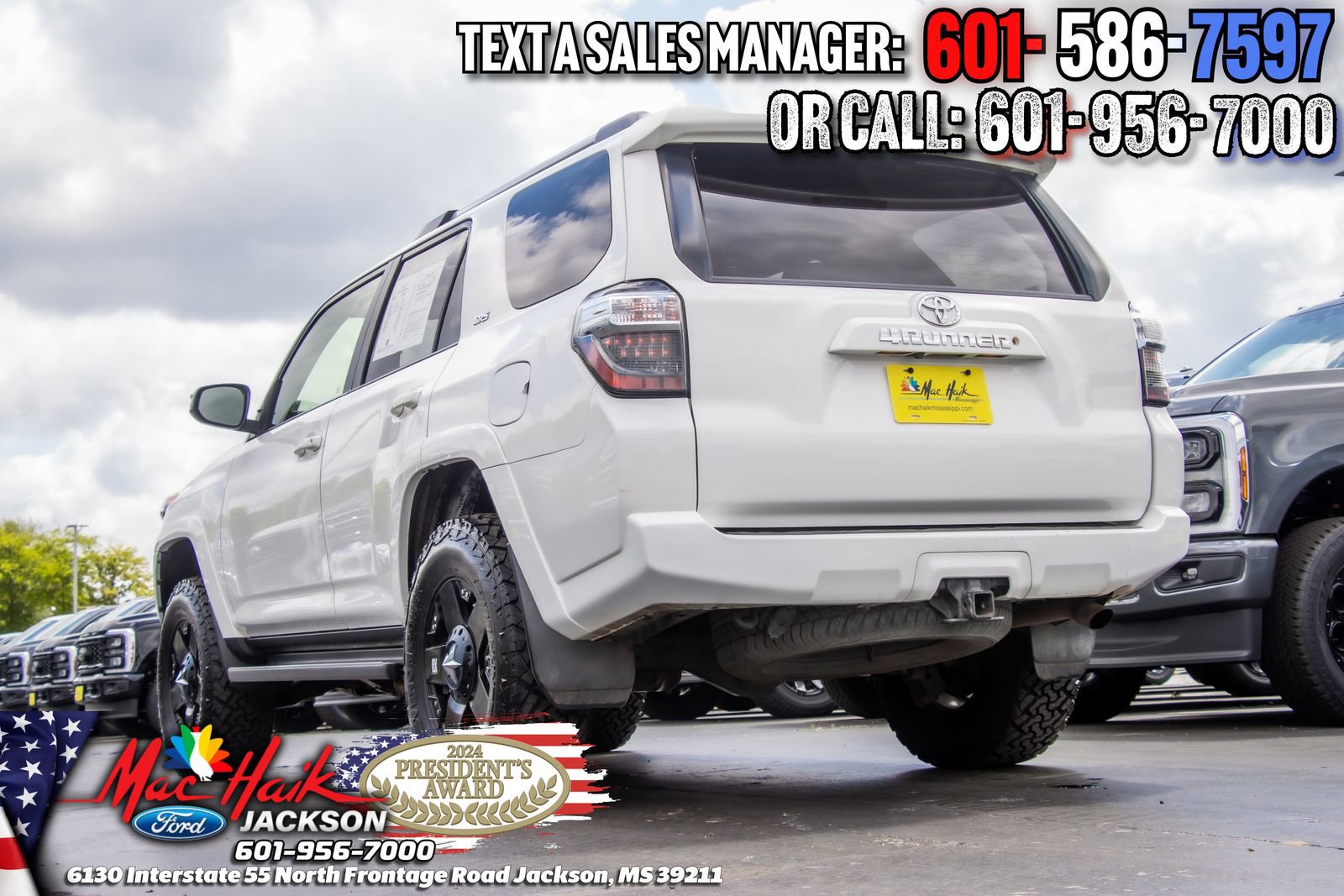 Used 2019 Toyota 4Runner SR5 AWD/4WD image 2